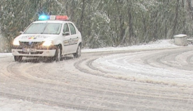 Incredibil! Ieri 20 de grade Celsius astăzi nămeți - primaninsoareserioasa-1318144280.jpg