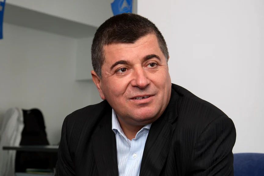 Primarul ales din Bușteni a făcut infarct pe terenul de fotbal - primar-busteni-deces-t-1722767276.jpg
