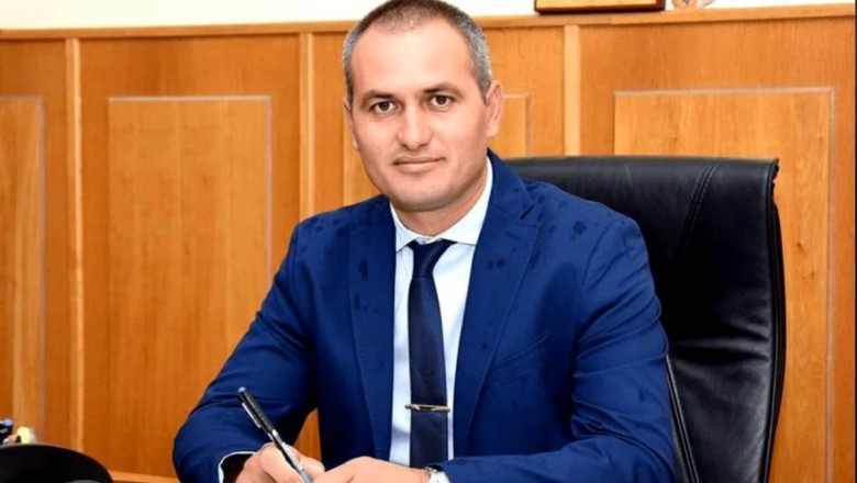 Primarul unei comune, judecat după ce a forţat o persoană cu handicap mintal grav să muncească gratis