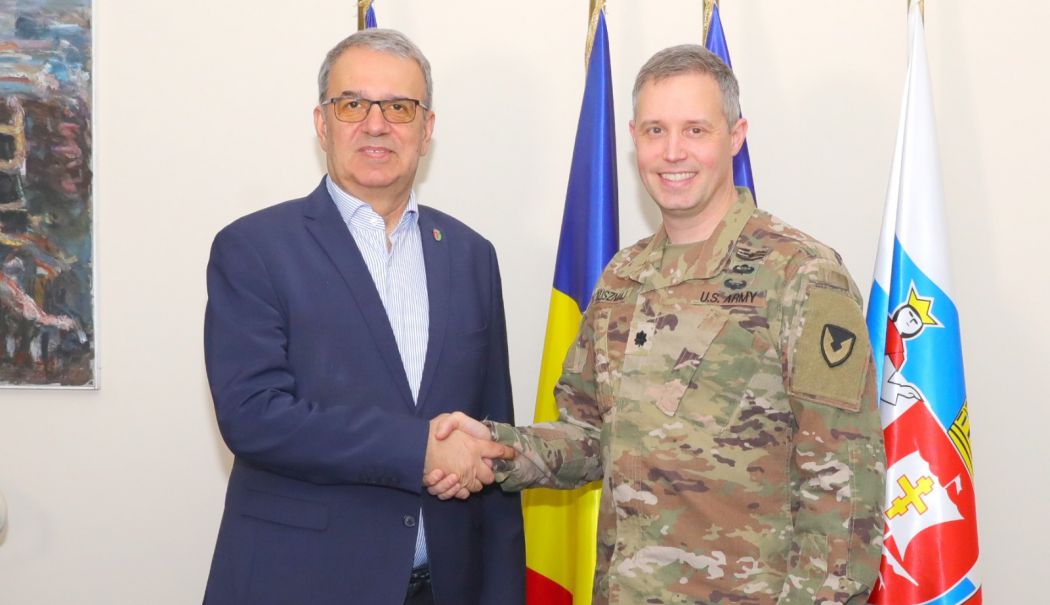 Primarul Vergil Chiţac, întâlnire cu comandantul Garnizoanei Marea Neagră a SUA - primar-vizita-1738675281.jpg
