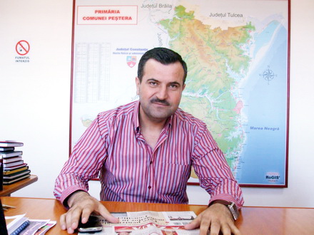 Primarii comunelor în ședință de lucru - primari20psd20pnl20valentin20vra-1307619920.jpg