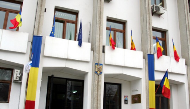 RUȘINE PENTRU CONSTANȚA / Măzăre și Constantinescu, codași la accesarea de fonduri europene - primaria0491-1337113192.jpg