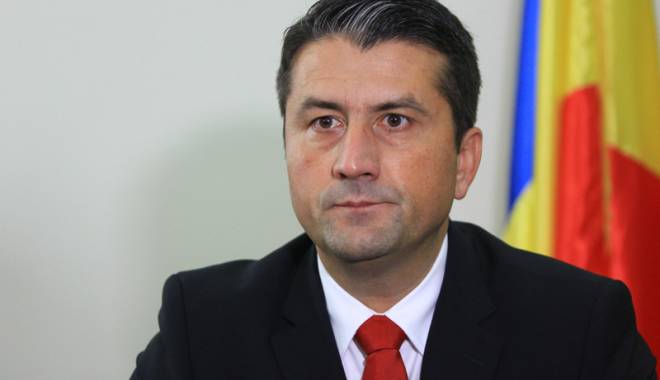 Iată pe cine a propus Decebal Făgădău cetățean de onoare al Constanței - primariaaalocatbaniscoalagradini-1446022471.jpg