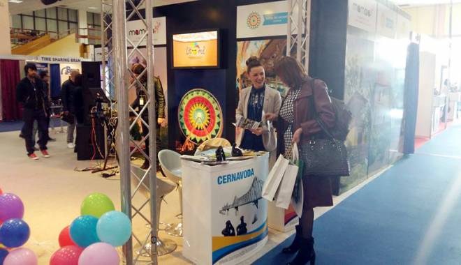 Primăria Cernavodă promovează localitatea la Târgul de Turism al României - primariacernavodapromoveaza-1456499094.jpg