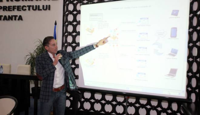 Primăria Constanța a intrat în rândul lumii: și-a făcut pagină de Facebook. Acum se angajează 
