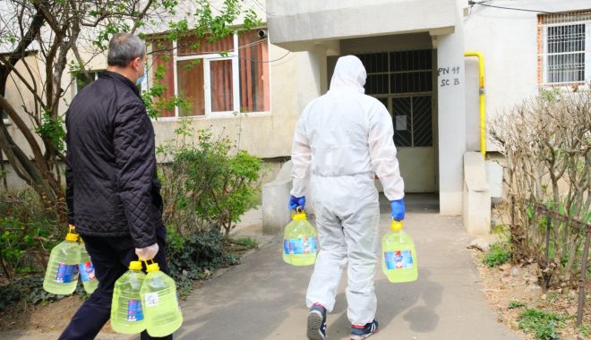 Primăria Constanța distribuie dezinfectanți pentru toate scările de bloc - primariaconstanta-1586692134.jpg