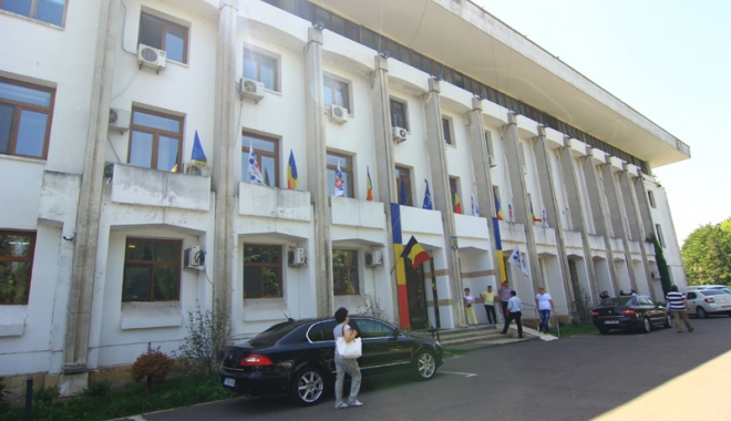 Primăria Constanța reia licitațiile  pentru tarabele din Mamaia și Constanța - primariaconstanta2-1495470273.jpg