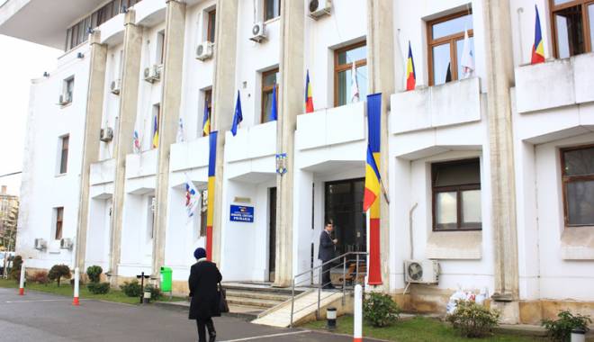 Constănțenii, invitați la primărie să spună  ce acțiuni vor  de Ziua Constanței - primariaconstanta5-1455647095.jpg