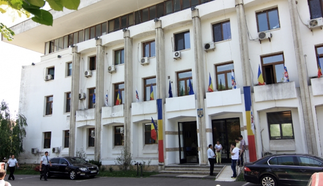Constănțenii, invitați să participe la dezbaterea proiectului ce vizează taxele și impozitele pe 2018 - primariaconstantadezbatereimpozi-1511542505.jpg
