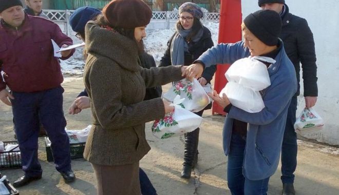 Primăria Constanța asigură pachete cu alimente persoanelor vulnerabile - primariaconstantapachete-1586098905.jpg
