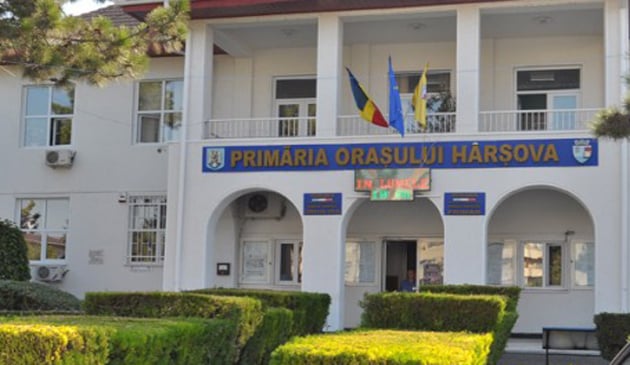 Centrul mobil de vaccinare, la Festivalul Pescăresc de la Hârșova - primariaharsova-1626614927.jpg