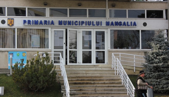 Ședință de îndată la Mangalia pentru plata salariilor angajaților din primărie - primariamangalia2-1341502045.jpg