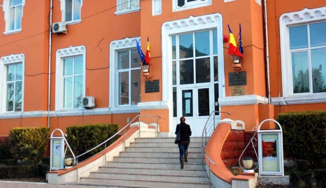 Primăria Medgidia distribuie tichetele sociale. De unde pot fi ridicate - primariamedgidia1-1513092017.jpg