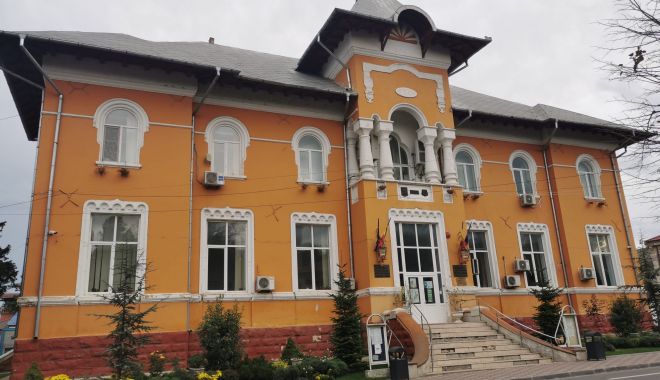 Vă deranjează câinii fără stăpân? Primăria Municipiului Medgidia, invită persoanele interesate la dezbatere pe acest subiect