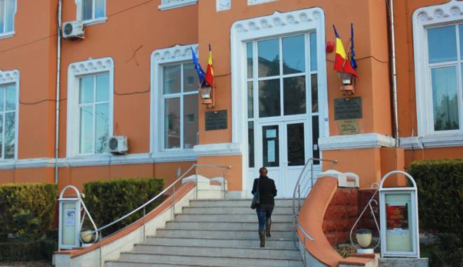 Primăria Medgidia acordă sprijin persoanelor defavorizate - primariamunicipiuluimedgidia1-1427309092.jpg