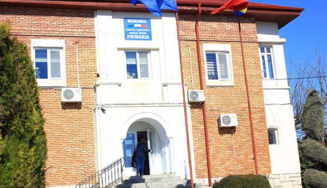 Inițiativă inedită a elevilor de la liceul din Ovidiu: Radio 15 - primariaovidiu2-1445439378.jpg
