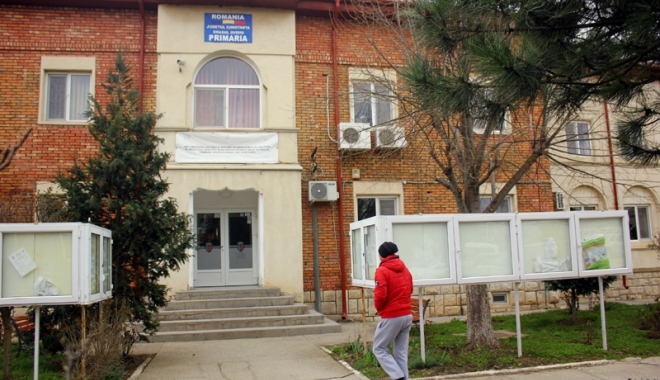 Cetățenii din Ovidiu, pot merge în audiență la primărie - primariaovidiu2-1494762586.jpg