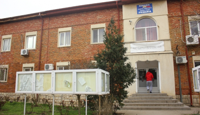 Audiență generală la Primăria Ovidiu, organizată  de edilul  George Scupra - primariaovidiu4-1499178022.jpg