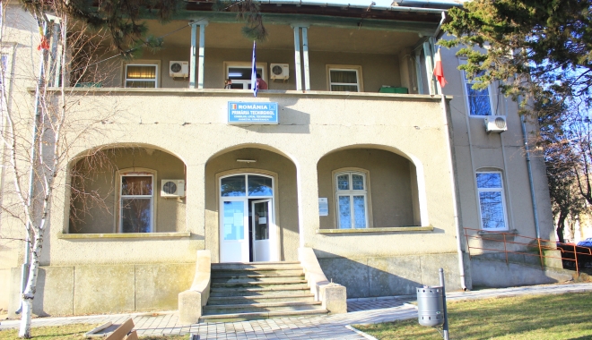 Se depun cereri pentru pachetele de Craciun, la Primăria Techirghiol - primariatechirghiol2-1478529659.jpg