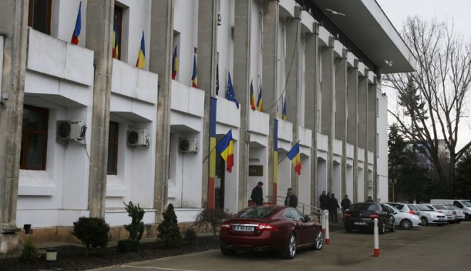 Organizațiile neguvernamentale, la discuții cu reprezentanții Primăriei Constanța - primarie-1456853908.jpg