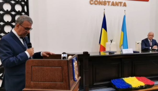 Vergil Chiţac şi primarul oraşului Odessa au semnat o declaraţie comună la şedinţa festivă a Consiliului Local Constanţa - primarie-1626166389.jpg