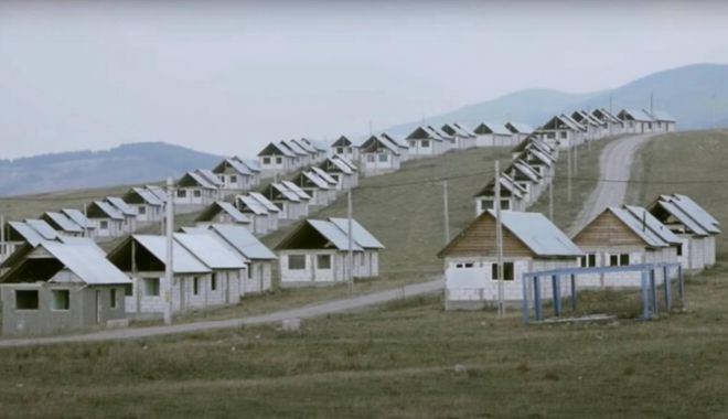 O primărie din Bacău vinde case construite de Guvern cu 250 de euro bucata - primarie-1642094456.jpg