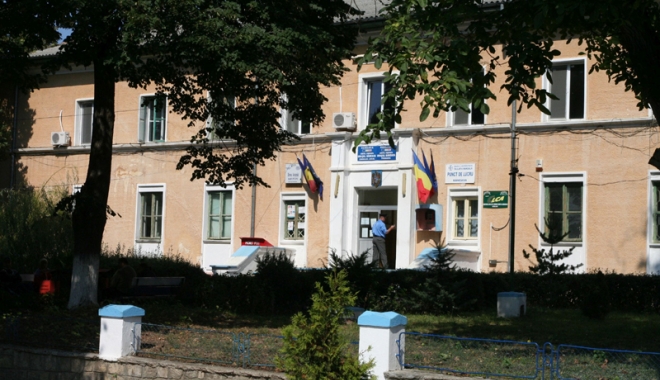 Băneasa, de la oraș la comună. Cetățenii, liniștiți că nu vor plăti pentru schimbarea documentelor - primariebaneasa2-1499350965.jpg