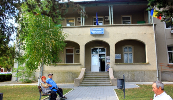 Ce trebuie să faci ca să primești pachet de Craciun de la Primăria Techirghiol - primarietechirghiol5-1478536670.jpg
