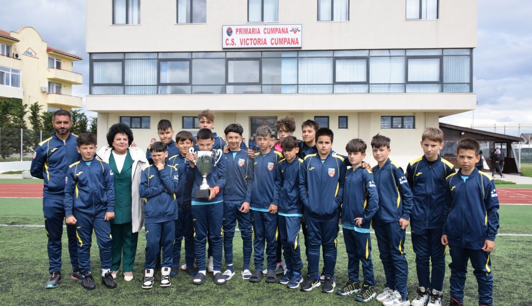 Galerie FOTO / Juniorii comunei Cumpăna și-au adjudecat trofeul „Cupa Satelor - Euroregiunea Sud-Est”, la fotbal - primarita-1714145624.jpg