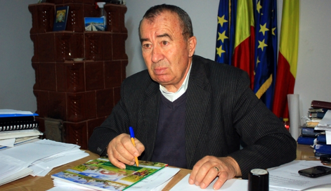 Modernizarea comunei Pantelimon, prioritară pentru primarul Vasile Neicu - primarneicuvasiledelapantelimon3-1467902728.jpg