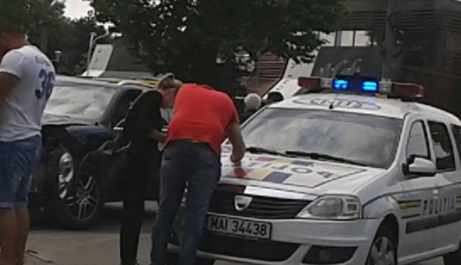 Primarul din Ghindărești, implicat într-un accident în zona Delfinariu - primarul-1464884643.jpg