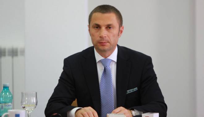 Primarul Cristian Radu a preluat conducerea PNL Mangalia - primarulcristianraduapreluat1-1424007970.jpg
