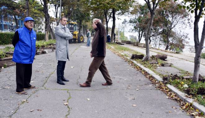 Vechea faleză a Mangaliei a intrat în lucrări de modernizare - primarulcristianraducuochiipecon-1444840011.jpg