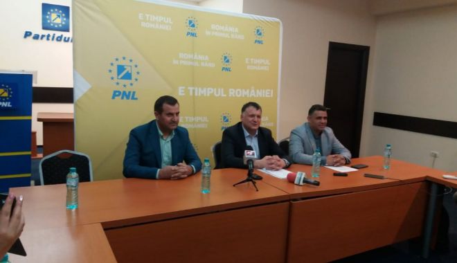 Primarul de la Medgidia, Valentin Vrabie, a bătut palma cu PNL - primaruldelamedgidia-1557165273.jpg