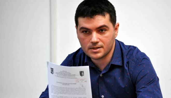 Primarul din Ovidiu, George Scupra, îl face cetățean de onoare pe Gheorghe Hagi - primaruldinovidiugeorgescupra13-1436291922.jpg