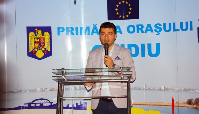 Primarul George Scupra continuă dezvoltarea orașului Ovidiu - primarulgeorgescupra-1401464162.jpg