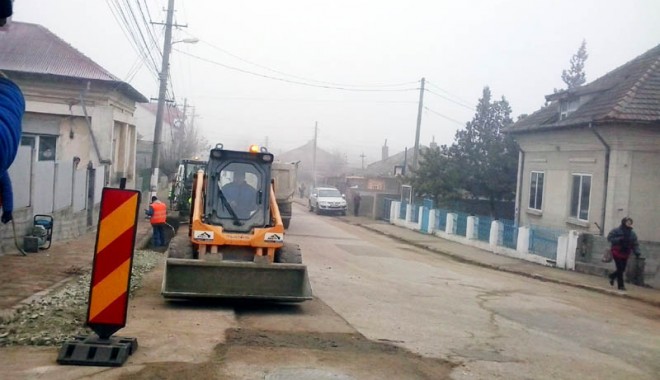 Primarul Gheorghe Hânsă pregătește marea asfaltare la Cernavodă - primarulgheorghehansapregateste-1394132486.jpg