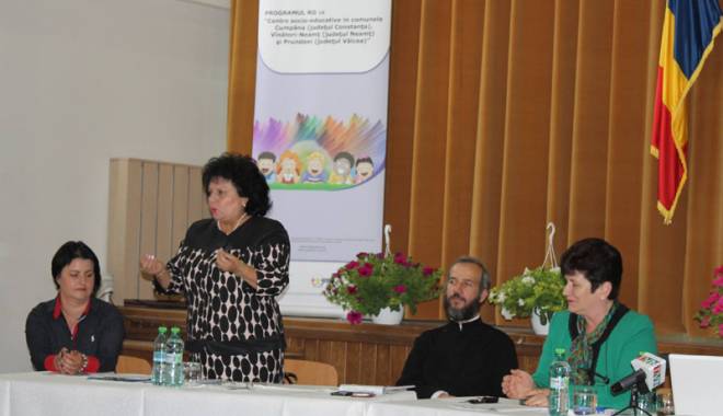 Primarul Mariana Gâju deschide un centru  socio-educativ  în comuna Cumpăna - primarulmarianagaju-1432139222.jpg
