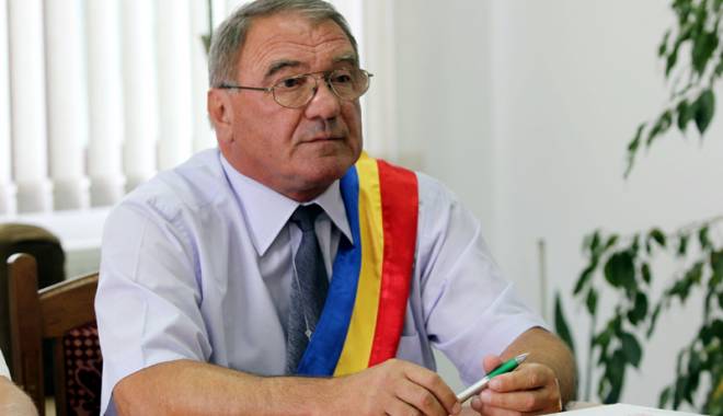 Primarul Traian Cristea: 
