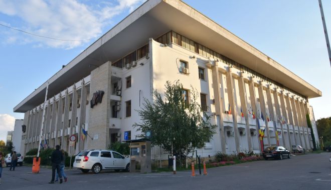 Noii consilieri locali din Constanţa, convocaţi în şedinţă. Cand se aleg viceprimarii - primasedinta-1604414778.jpg