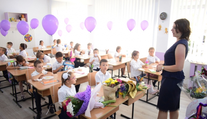 Când vreți să înceapă școala, la toamnă? Ministrul Educației propune 17 septembrie - primazidescoala-1516370403.jpg