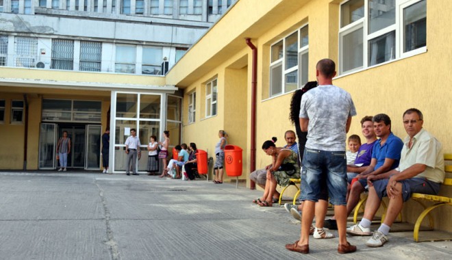 Aglomerație mare și medici puțini la Urgența Spitalului Județean Constanța - primireurgenta7-1314208416.jpg