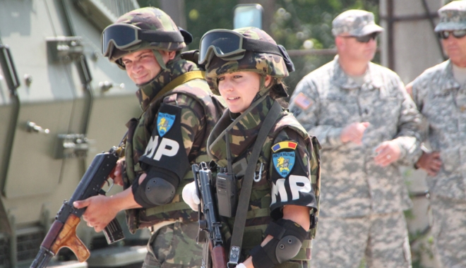 Primul detașament de poliție militară comandat de  o femeie se întoarce din Afganistan - primul-1486571969.jpg