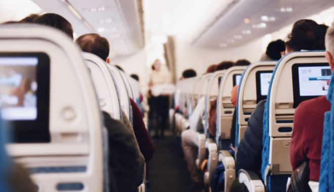 Ce pastile nu ai voie să iei la tine dacă zbori cu avionul. Riști să ajungi în arest