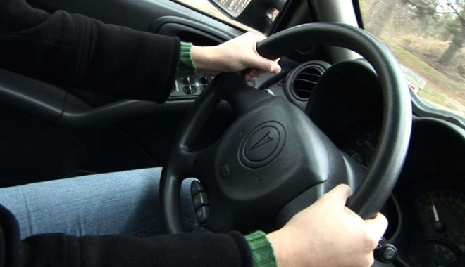 URMĂRIRE ÎN TRAFIC, LA CONSTANȚA! Tânăr cu poliția pe urme, izbit cu mașina în gard - prinsfarapermis13iulie1405263830-1540886793.jpg