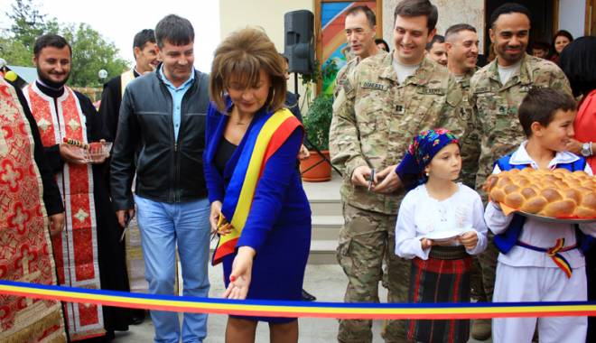 Primarul Ancuța Belu a inaugurat noul after-school din Mihail Kogălniceanu - printparintiidinmihailkogalnicea-1443715561.jpg