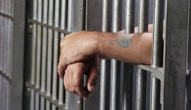 Un român din Marea Britanie, condamnat la 20 de ani de închisoare - prison-1520382193.jpg