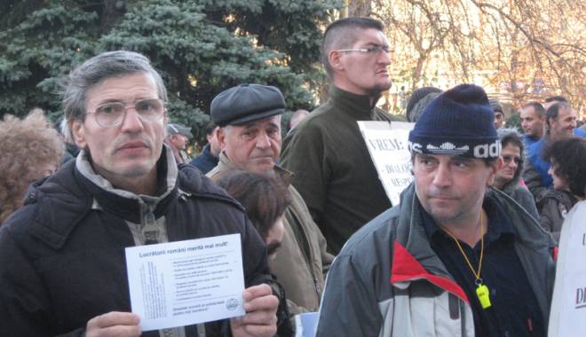 Prizonierii crizelor sociale  și economice - prizonieriicrizelor-1418569161.jpg