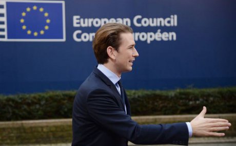 Statele est-europene reclamă Austria că reduce indemnizația pentru copiii imigranților - prmierulaustriei20856900-1542432089.jpg