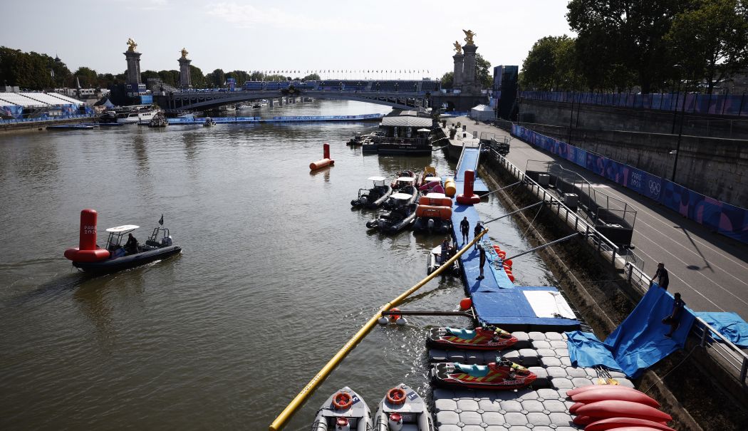 JO 2024: Proba masculină de triatlon, amânată din cauza poluării fluviului Sena